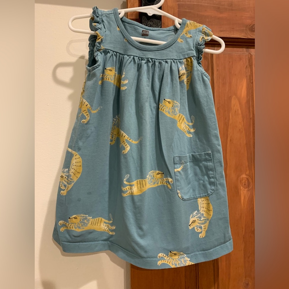Tea Collection Adorable summer dress teal with lion print size 3
